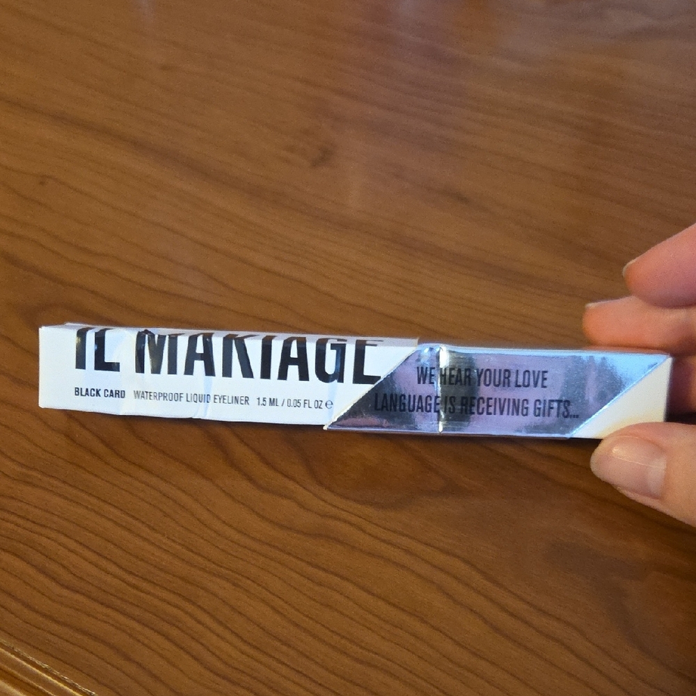 Black Card Waterproof Liquid Eyeliner